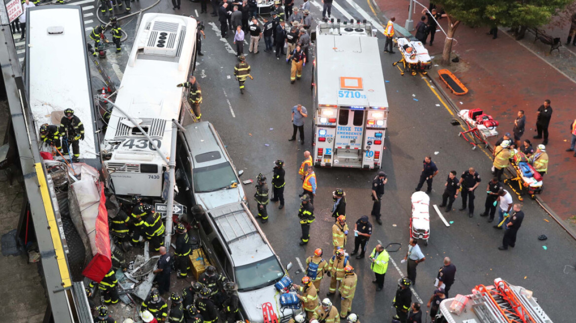 Μακελειό στις ΗΠΑ από σύγκρουση λεωφορείων: Τρεις νεκροί και 16 τραυματίες